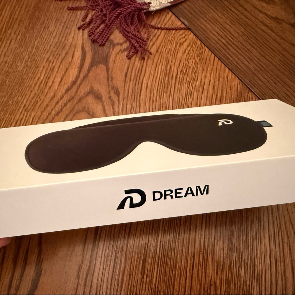 Performance Sleep Mask - Picture 2 of 3